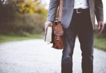 W jakim wieku można zostać profesorem? W jakim wieku można zostać profesorem?